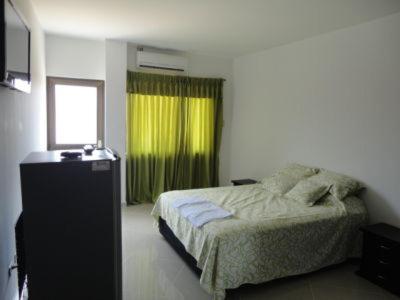 Hotel Los Paisas Mitu Exterior photo