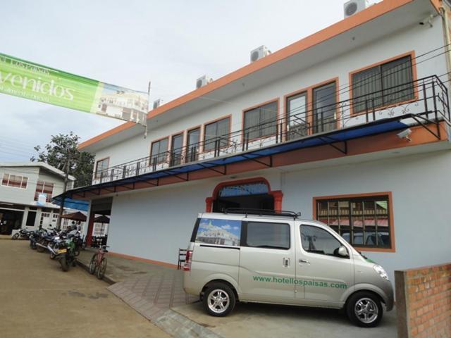 Hotel Los Paisas Mitu Exterior photo